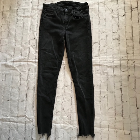 Joe's Jeans Denim - Women’s  Black skinny ankle Joe Jeans Raw Hem 26